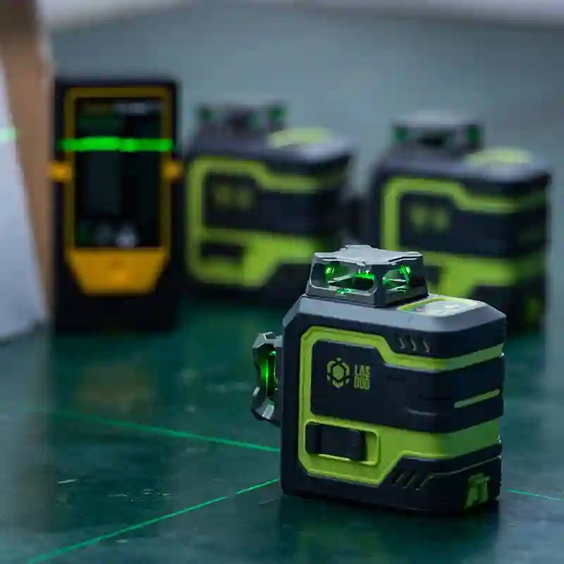 Paano Mapapabuti ng isang Green Cross Line na Horizontal Vertical Laser Level ang Katumpakan sa Modernong Konstruksyon at Mga Proyektong DIY